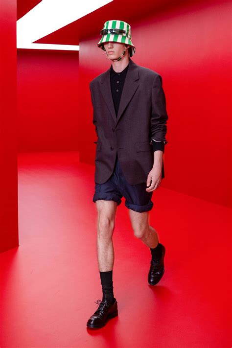 video sfilata prada oggi|SS 2022 Menswear .